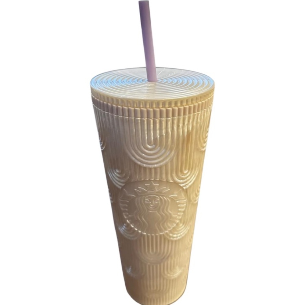 NWT Starbucks White Pearl Shell Cold 24oz Tumbler 🤍